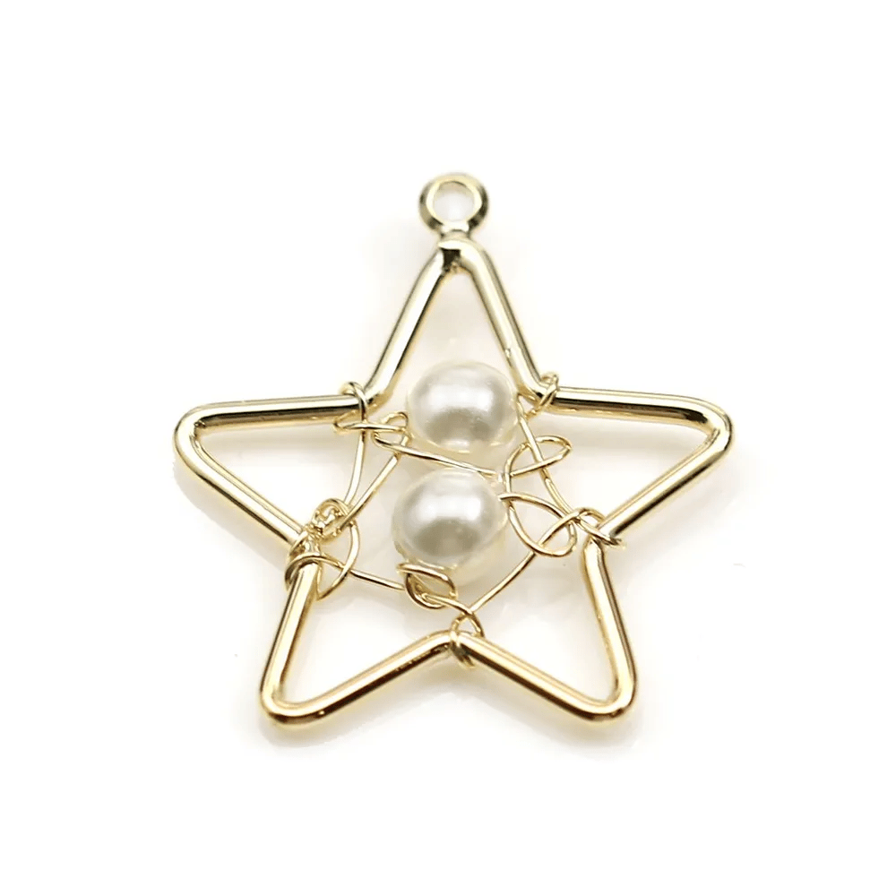 Pendentif en forme d'étoile avec parle , plaqué par "flash" or sur laiton  x 1pc