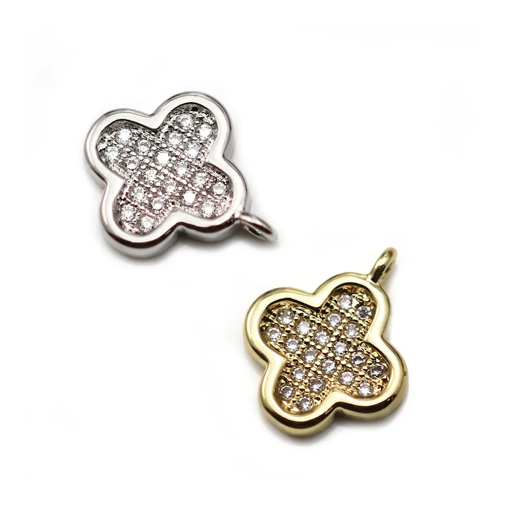 Breloque en Trèfle  Plaqué par "flash" argent sur laiton 10mm x 1pc