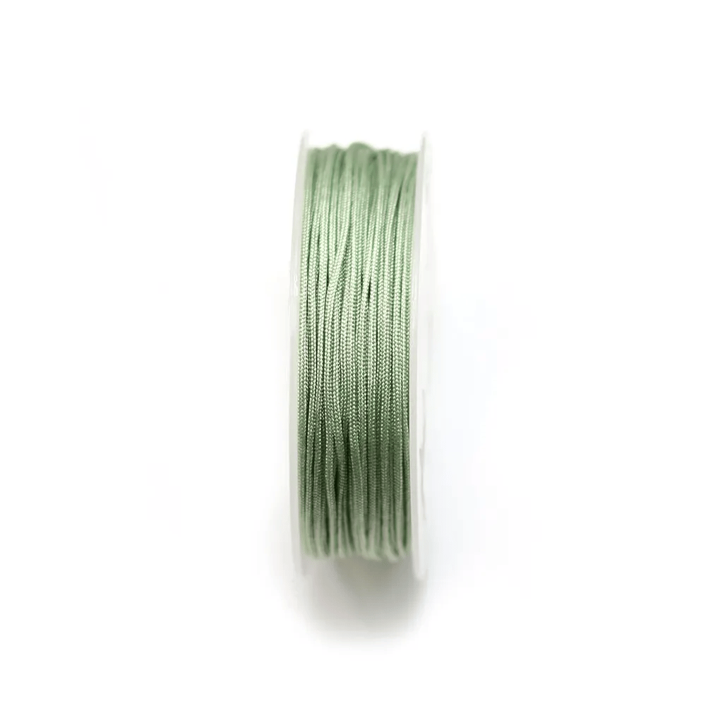 Fil polyester vert amande claire irisé 1.5mm x 15m