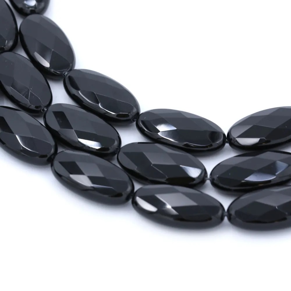 Onyx noir, ovale facetté,15x30mm x 40cm