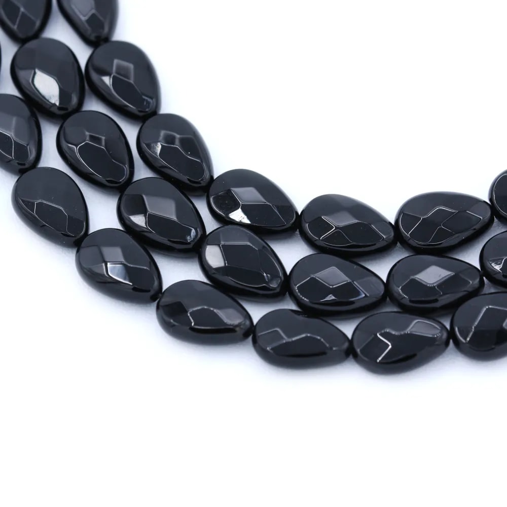 Onyx noir, goutte facetté, 8x12mm x 40cm