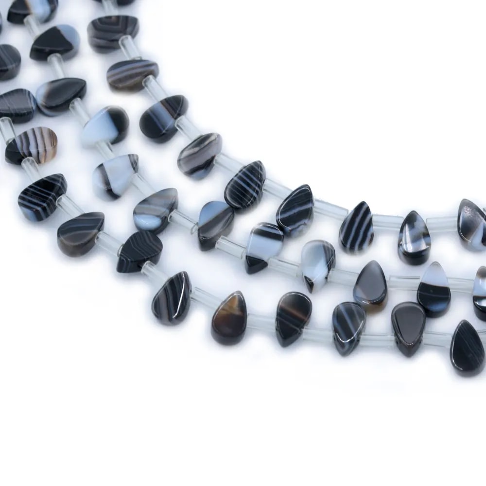Onyx noir, goutte plate 5x8mm x 40cm