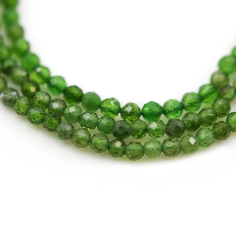 Tsavorite ronde facette 2mm x 40cm