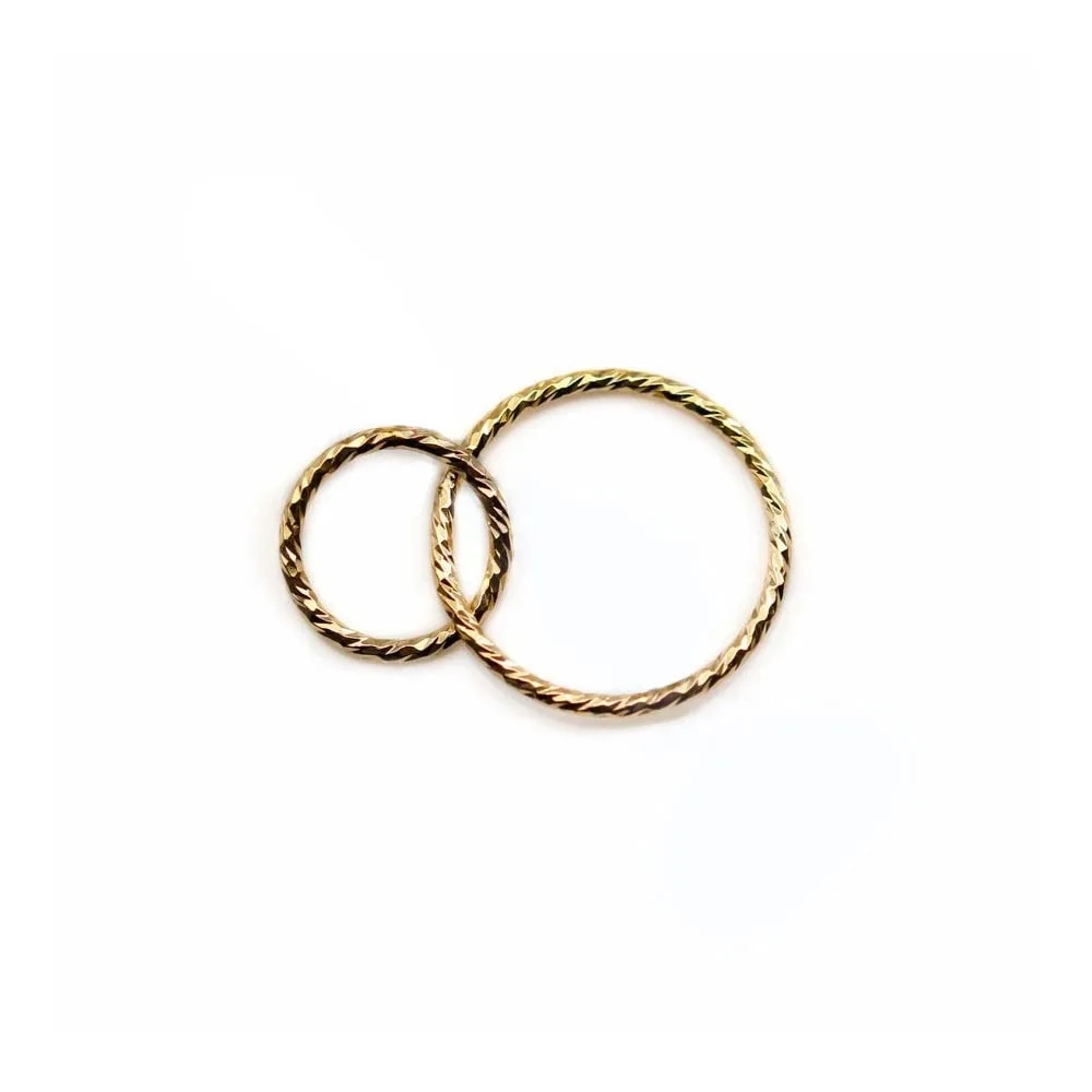 Anneaux "toi et moi" fermés en gold filled 14 carats 10mm et 15mm x 1pc