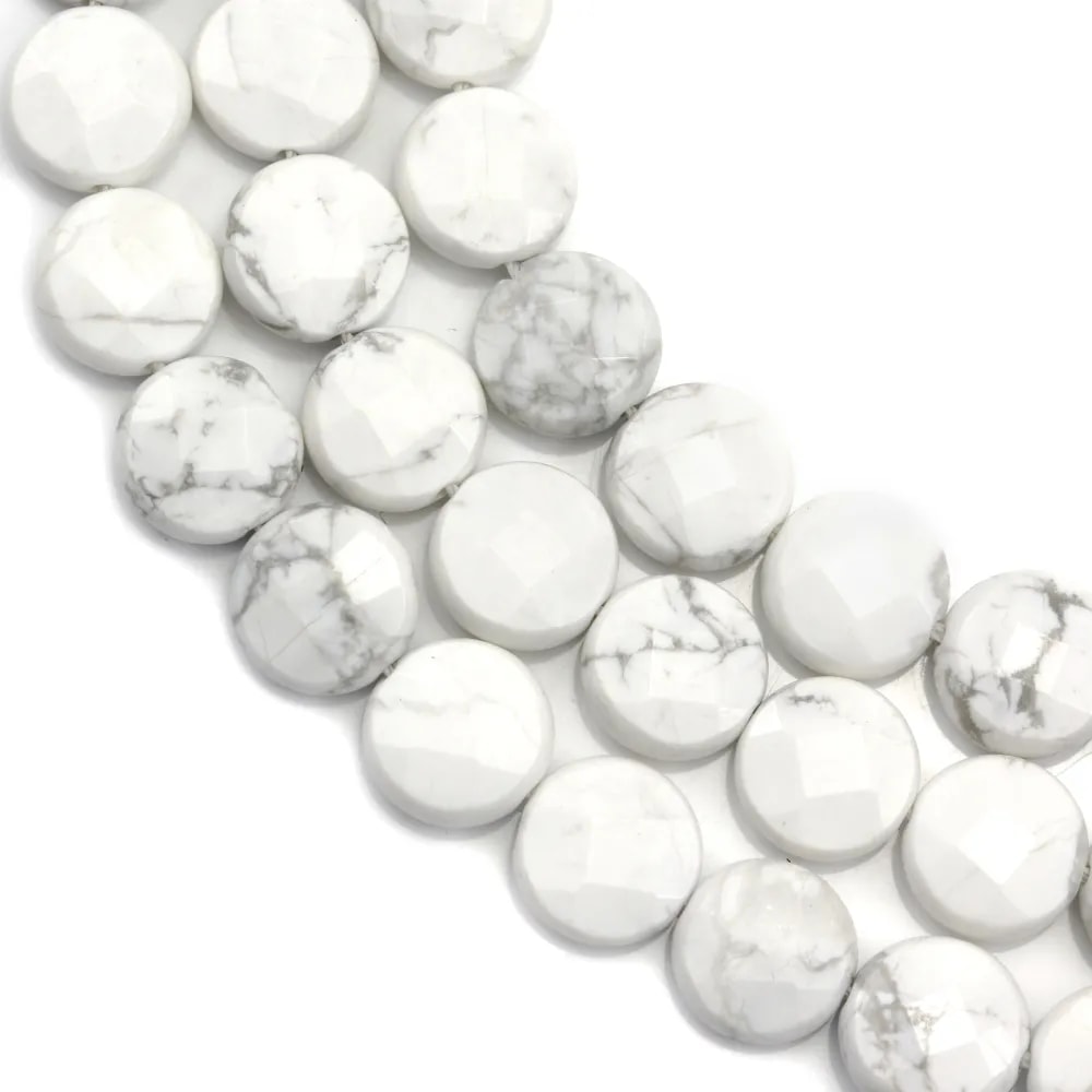 Howlite, de forme ronde facetté et plate, 10mm x 40cm