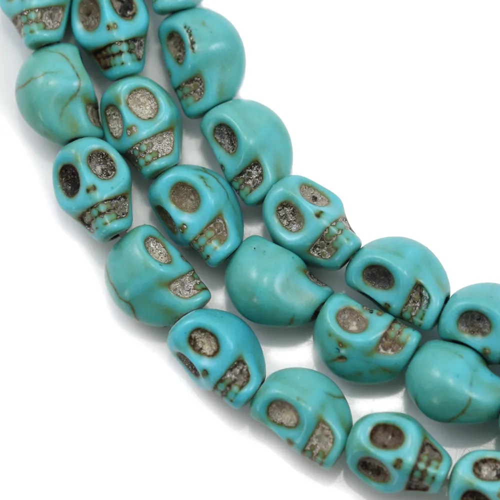 Tête de mort en howlite reconstituée, de couleur turquoise, 6 * 8mm x 40cm