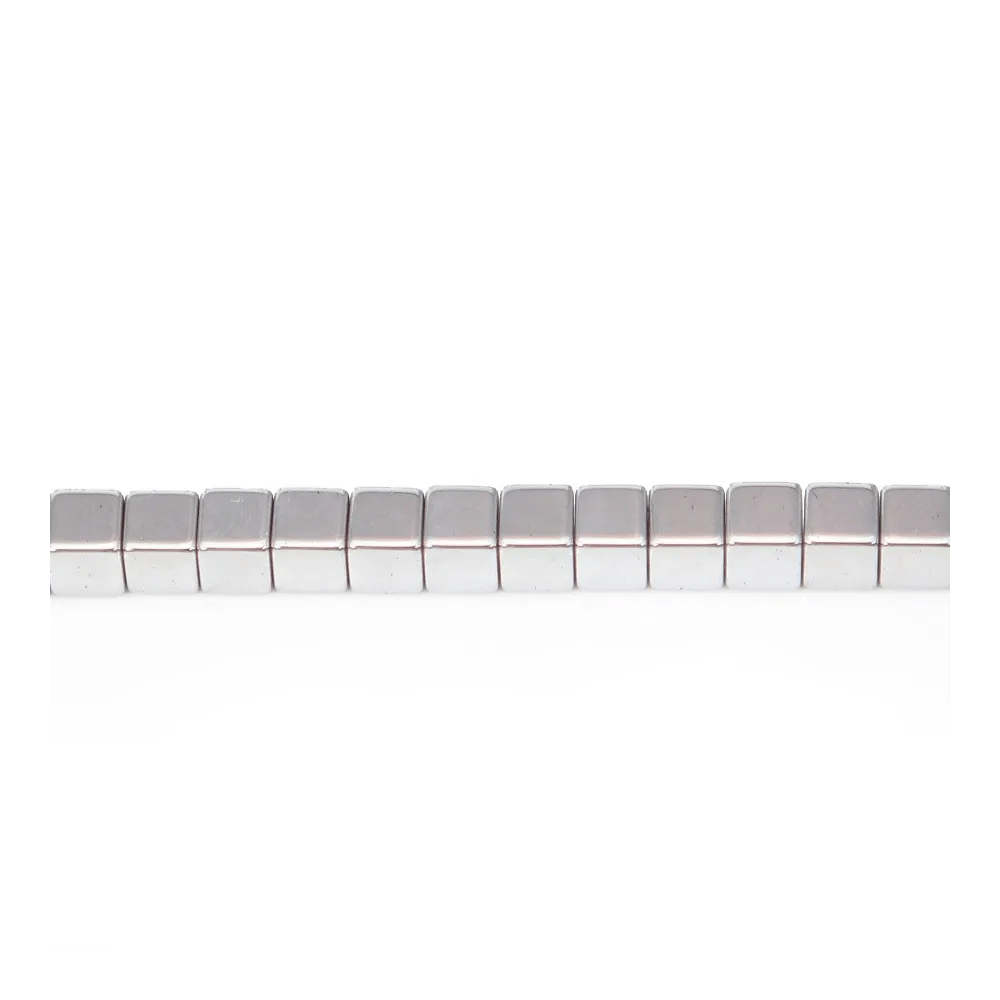 Hématite argenté cube carré 4mm x 40cm 