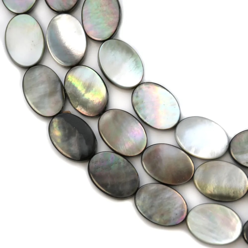 Nacre grise de forme ovale sur fil 10x14mm x 40cm