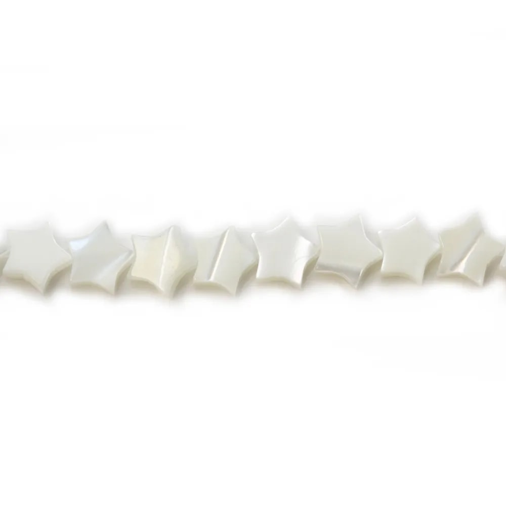 Nacre blanche en forme d'étoile sur fil 6mm x 40cm