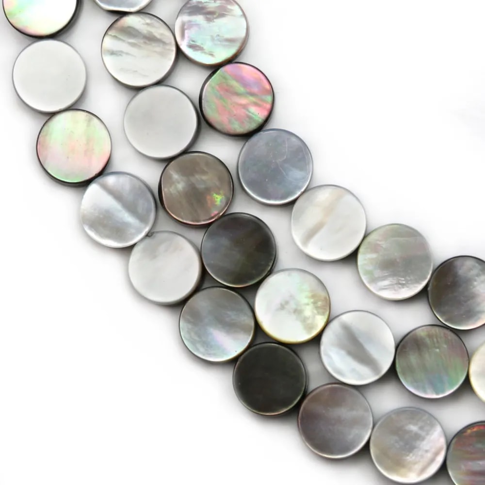 Nacre grise en rond plat sur fil 10mm x 40cm