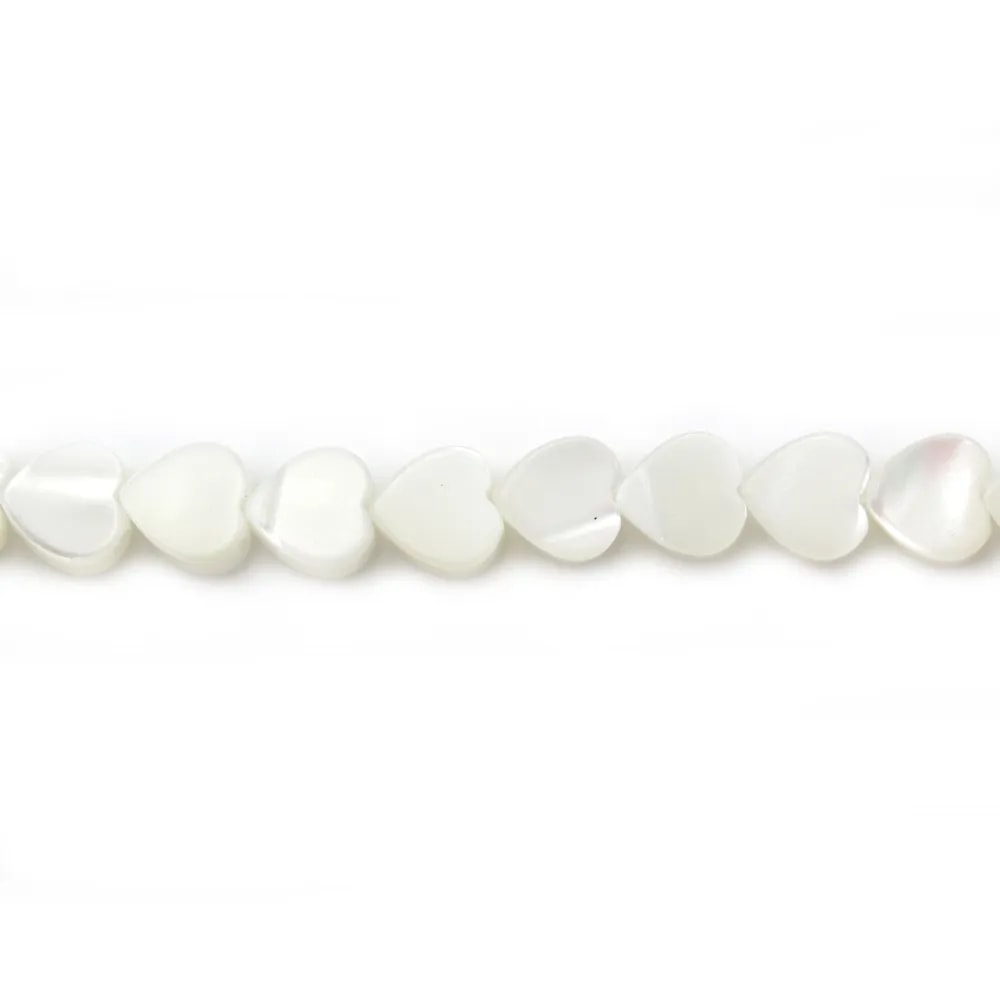 Nacre blanche en forme de coeur sur fil 6mm x 40cm