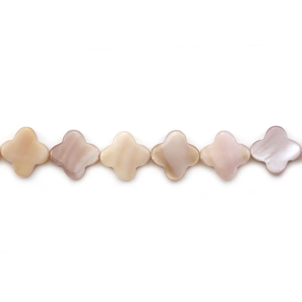 Nacre rose en forme de trèfle sur fil 10mm x 40cm