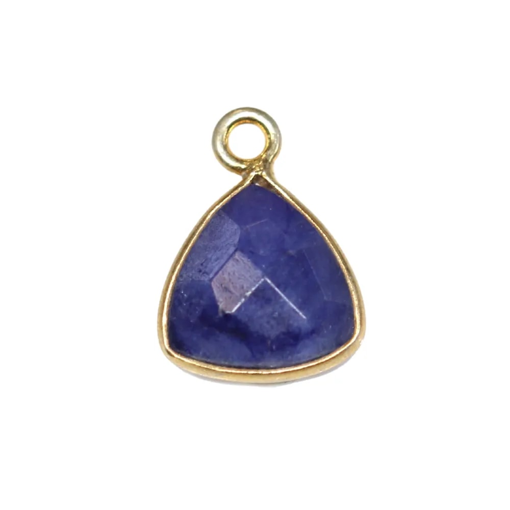 Pierre traitée couleur saphir triangle facettée sertie sur argent 925 doré à l'or fin 9mm x 1pc