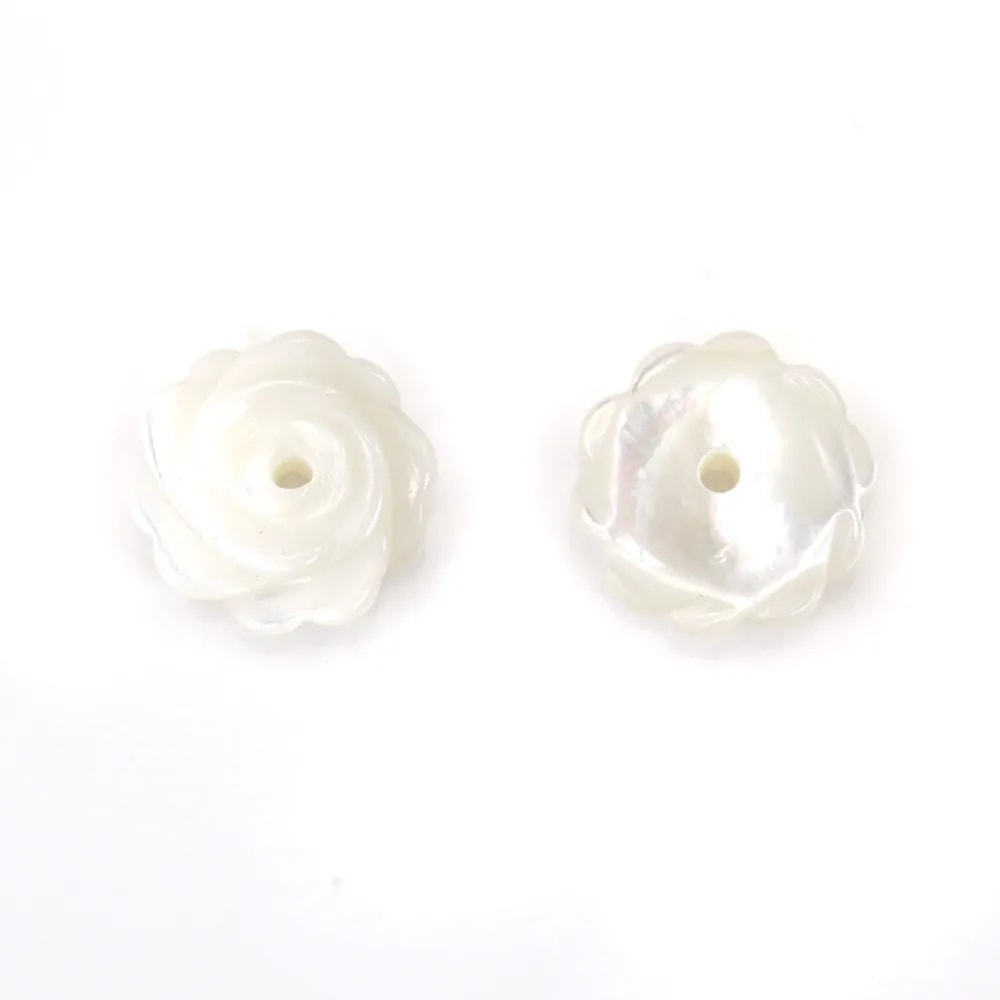 Nacre blanche en forme de fleur 8mm x 1pc