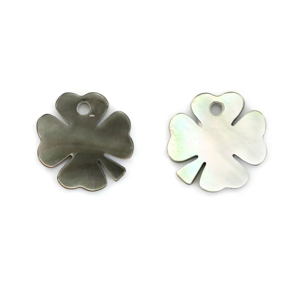 Nacre grise en forme de trèfle à 4 feuilles 13mm x 1pc