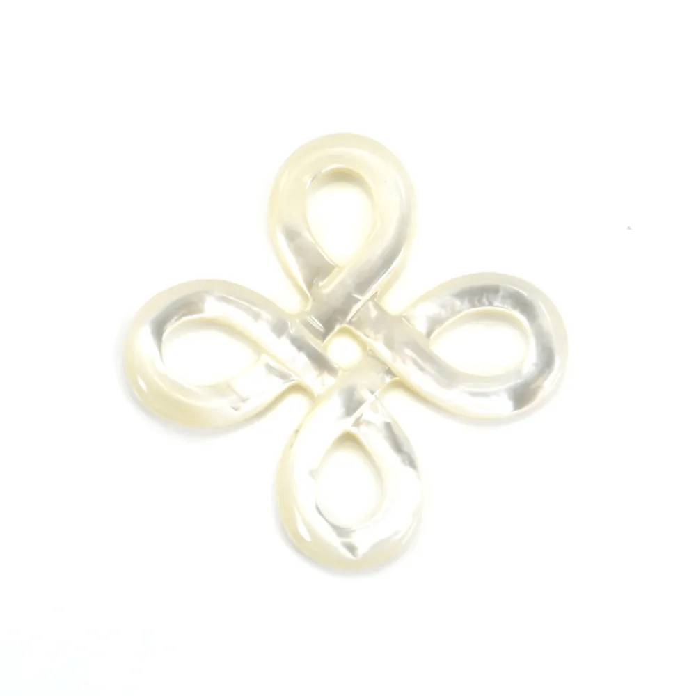 Nacre blanche en noeud chinois 20mm x 1pc