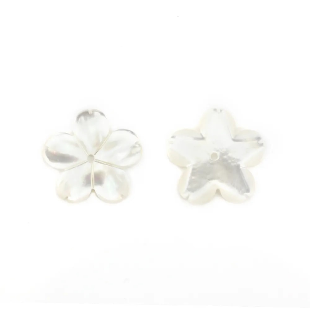 White mother-of-pearl 5 petal flower 15mm x 1pc
