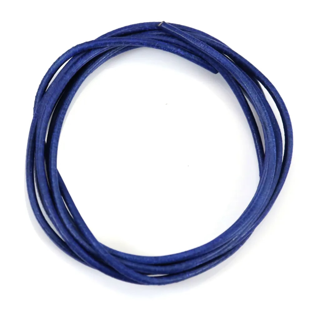 Ruban de cuir de chevreau bleu foncé 1.3mm x 1m