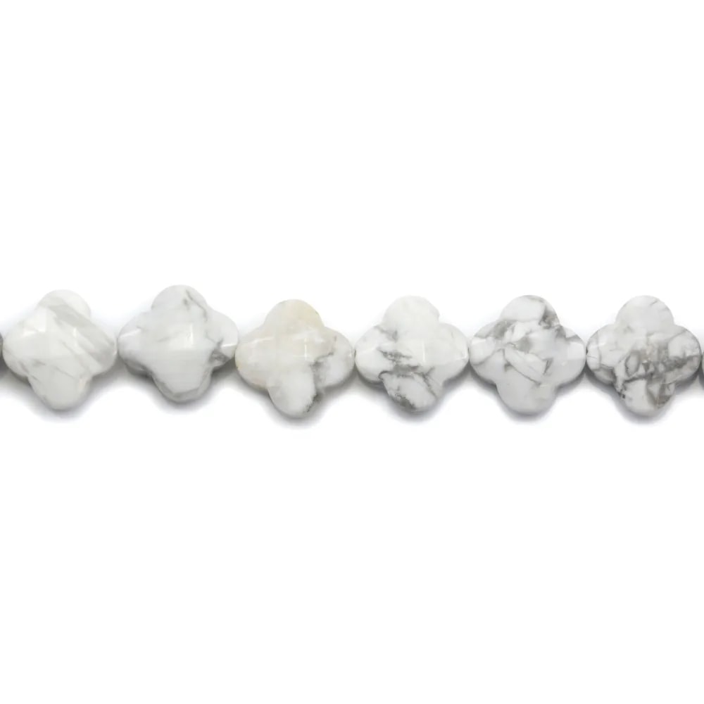 Howlite trèfle facetté 10mm x 40cm