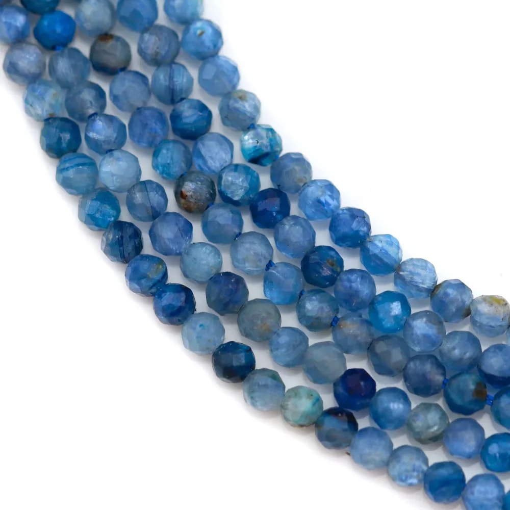 Cyanite de couleur bleu, de forme ronde facetté, 2mm x 39cm