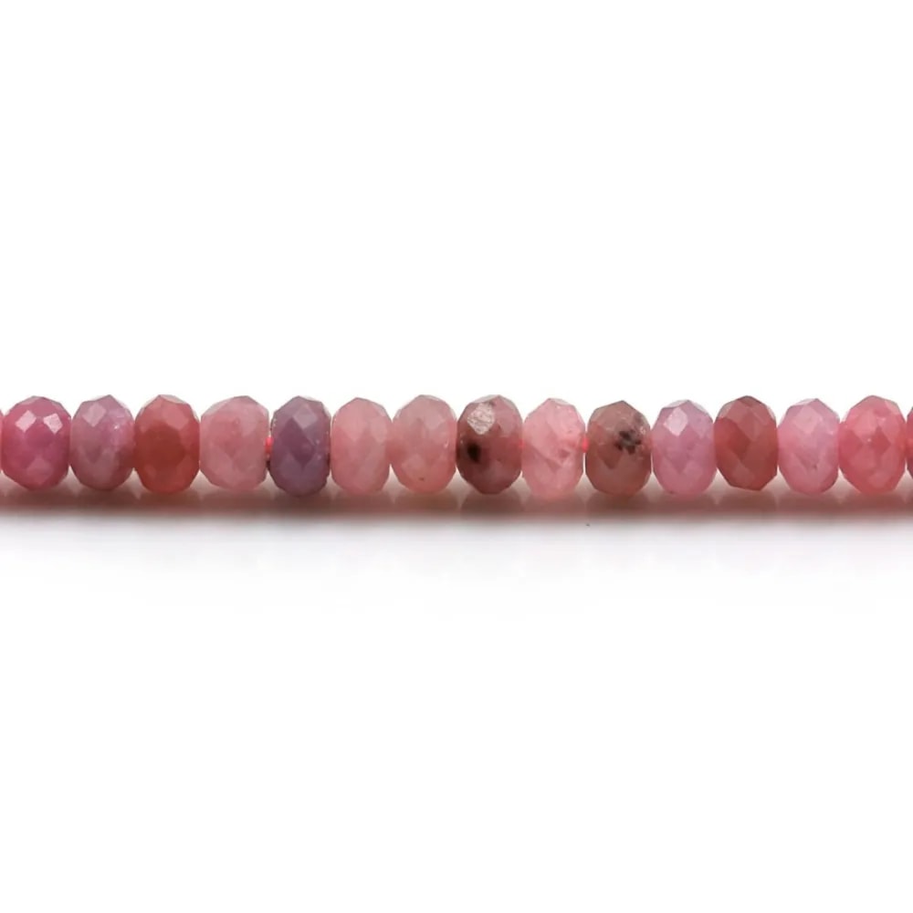 Rubis rouge,en forme de rondelle facette 3x4mm x 40cm