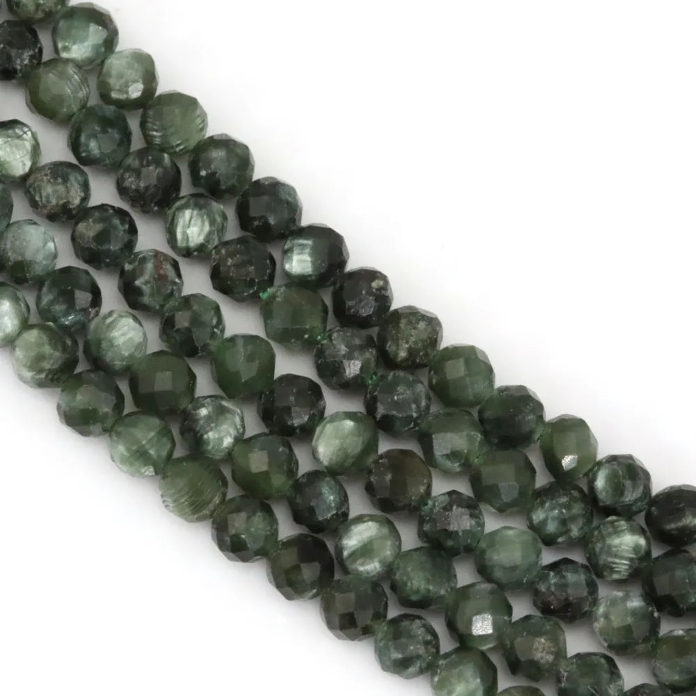 Serafinita di colore verde, di forma rotonda sfaccettata, 3mm x 39cm