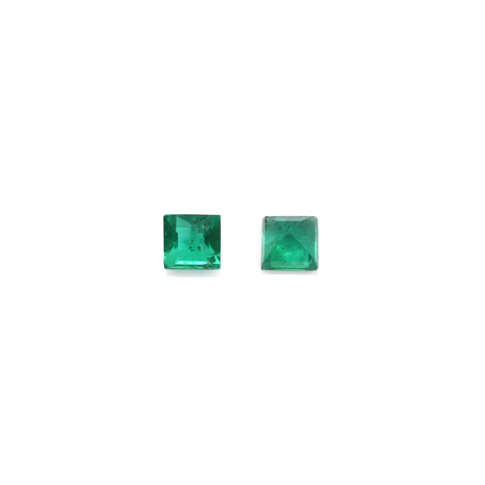 Esmeralda engastada, tamaño cuadrado 2.5-3.5mm x 1 pieza