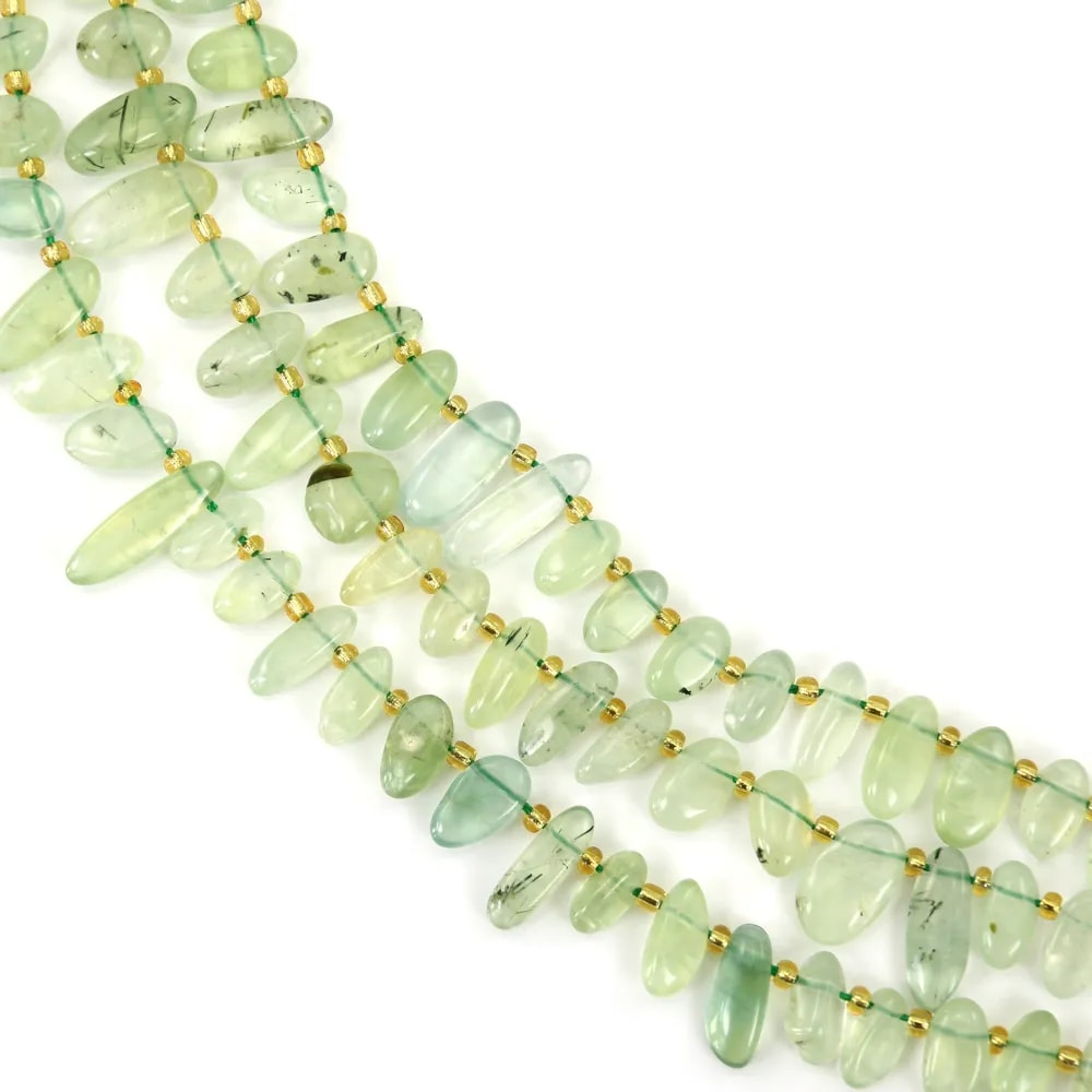 Perles chips alongados em Prehnite verde no fio