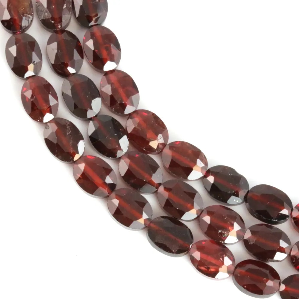 Grenat ovale facetté 6x8mm x 36cm