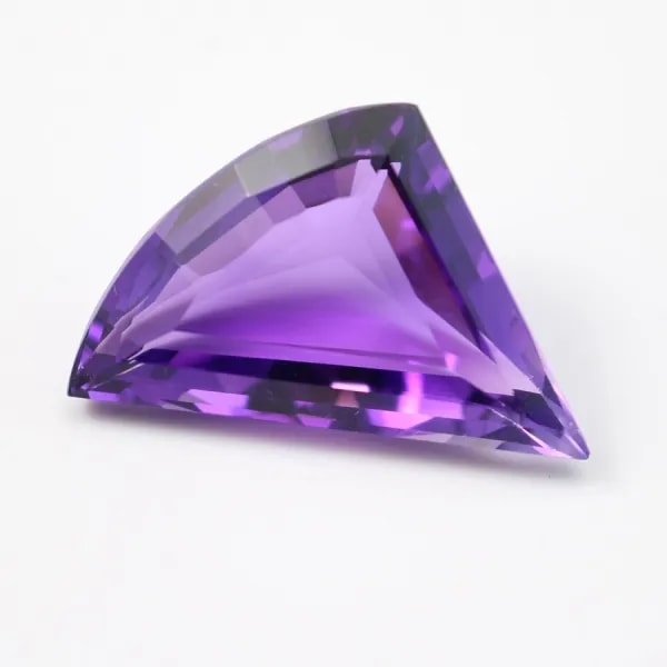 Améthyste Taillé Fantaisie 19.8 x 30 mm 32.20 CTS