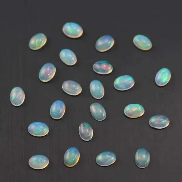 Cabochon opale ethiopian ovale 4x6mm x 1pc