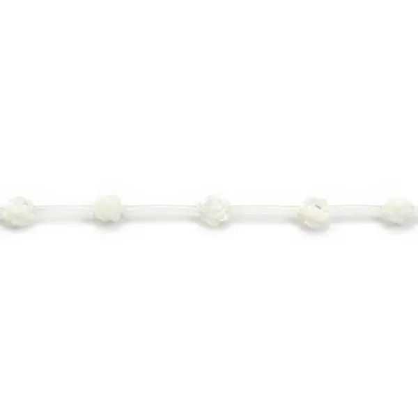 White mother-of-pearl flower beads on thread 6mm x 40cm (15pcs)