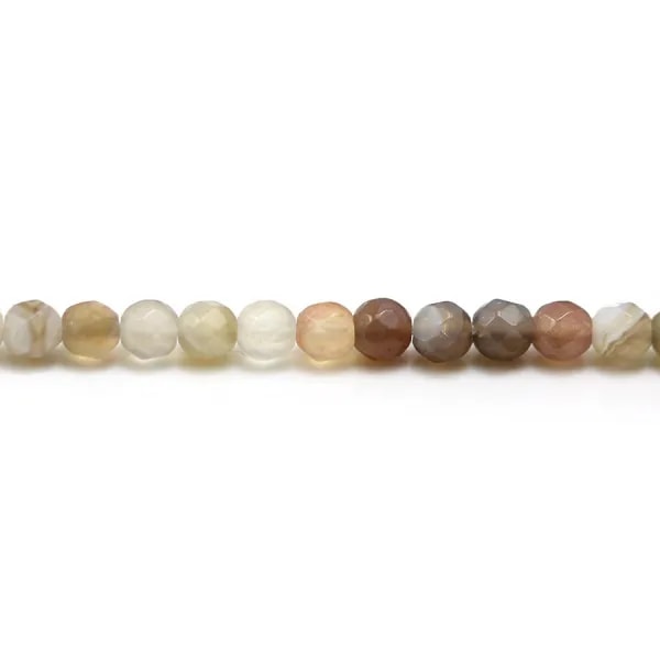 Agate du botswana, de forme ronde facetté, mesurant 4mm x 40cm