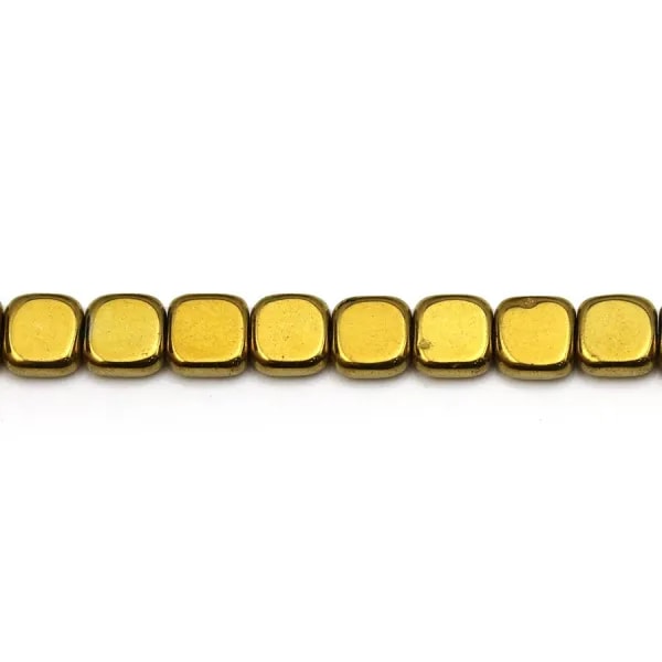 Hématite dorée de forme carré, mesurant 6mm x 40cm