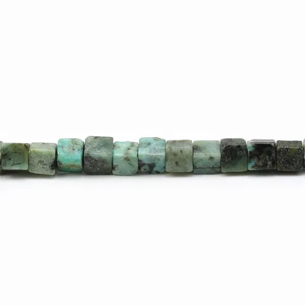 Turquoise africaine de forme carré 4mm x 40 cm