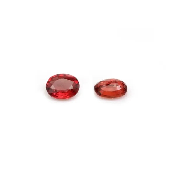 Sapphire orange, crimped, oval shaped 3.9 - 4 * 4.9 - 5mm x 1pc
