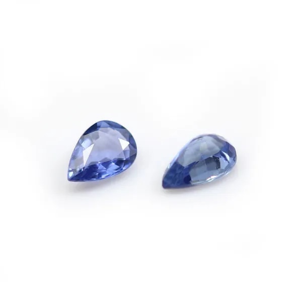 Saphir de couleur bleu, à sertir, taillé en poire, 4 * 6mm x 1pc