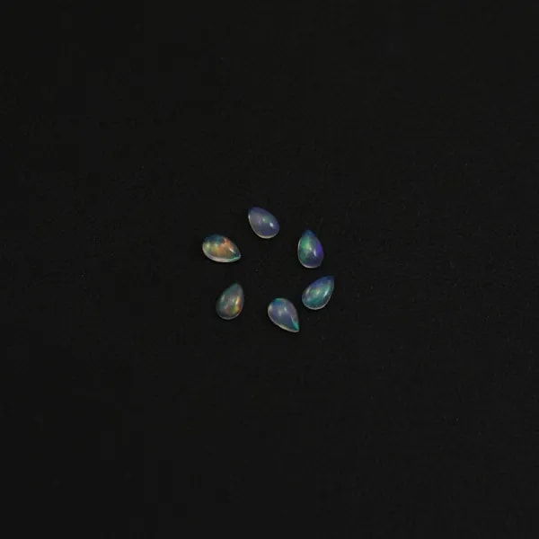 Cabochon opale ethiopian goutte 3x5mm x 1pc