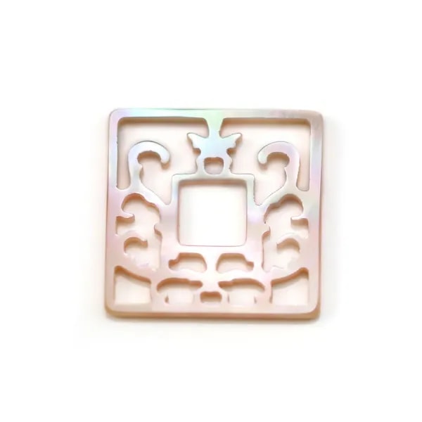 Nacre blanche carrée ajourée 18mm x 1pc