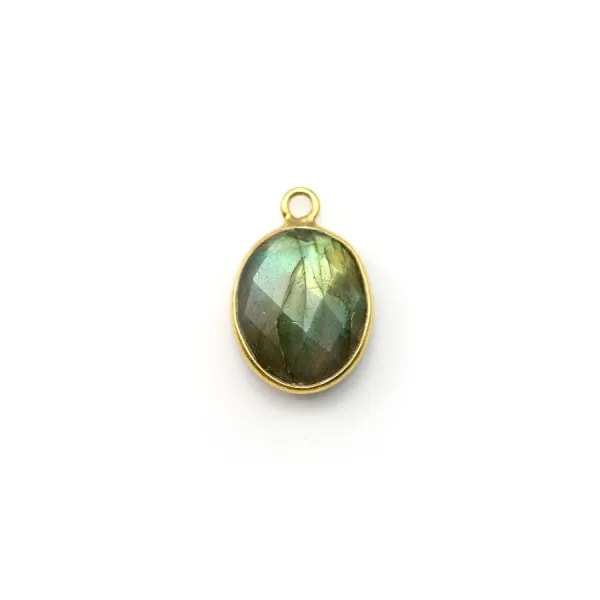 Labradorite ovale facette sertie sur argent doré, 1 anneau,9x11mm x 1pc