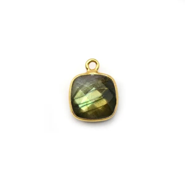 Labradorite coussin facette sertie sur argent doré, 1 anneau, 9mm x 1pc