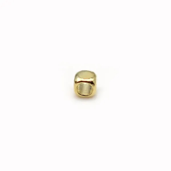 Intercalaire cube plaquée par "flash" or sur laiton 1.5mm x 50pcs
