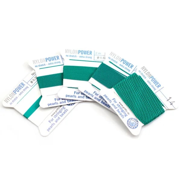 Fil power nylon avec aiguille inclus, de couleur vert x 2m