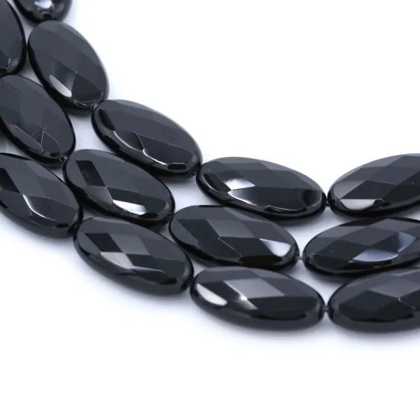 Onyx noir, ovale facetté,15x30mm x 40cm