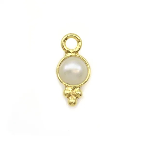 Breloque en Perle d'eau douce ronde facettée sur argent doré 5mm x 2pcs