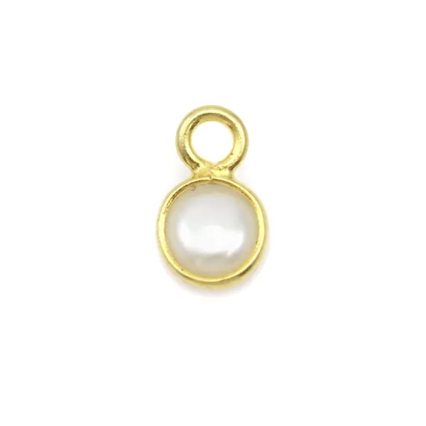Perle d'eau douce ronde facettée sertie sur argent doré 5mm x 2pcs