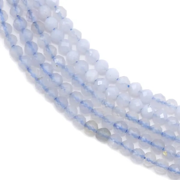 Calcédoine bleu, de forme ronde facetté 2mm x 40cm