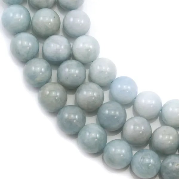 Aigue marine de forme ronde, mesurant 10mm x 40cm