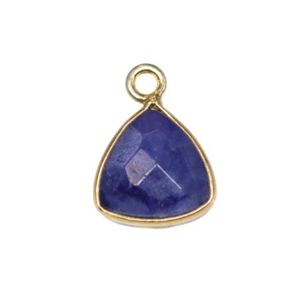 Pierre traitée couleur saphir triangle facettée sertie sur argent doré 9mm x 1pc