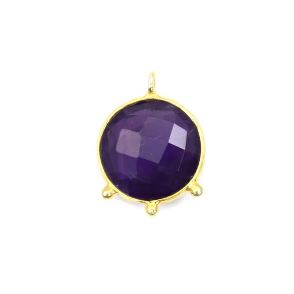 Pendentif pierre traitée couleur saphir rond facetté serti argent 925 doré à l'or fin 13mm x 1pc